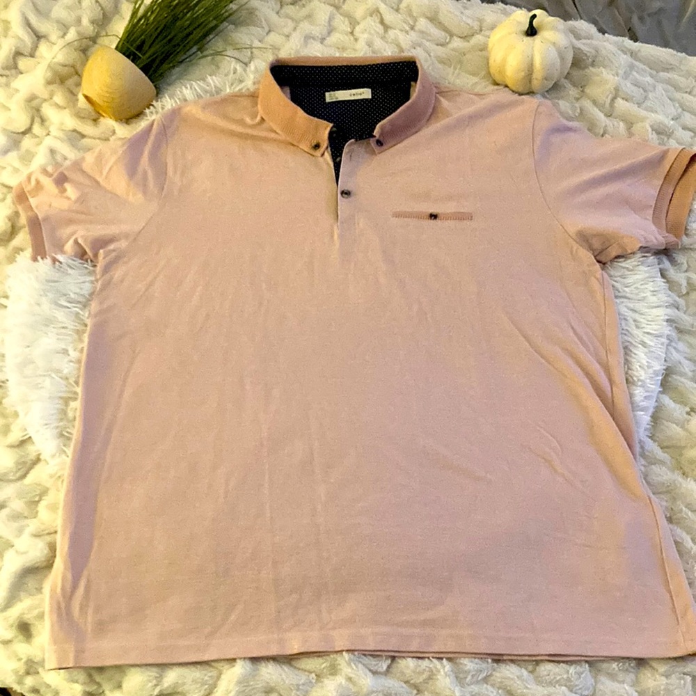 celio sz XL light pink short sleeved polo with navy and white polka dot trim